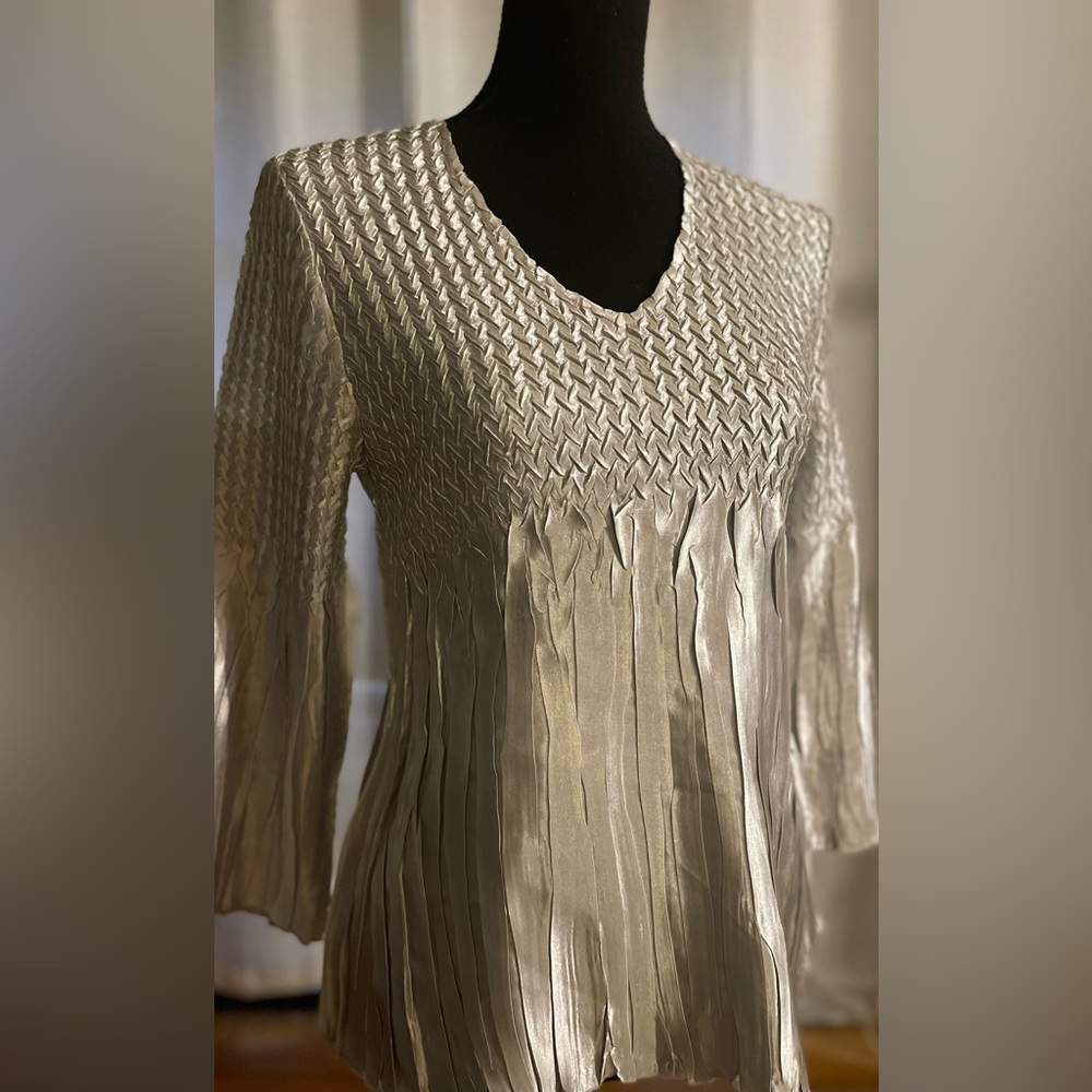 Essentials Beautiful Silver Pleated Blouse Size Medium